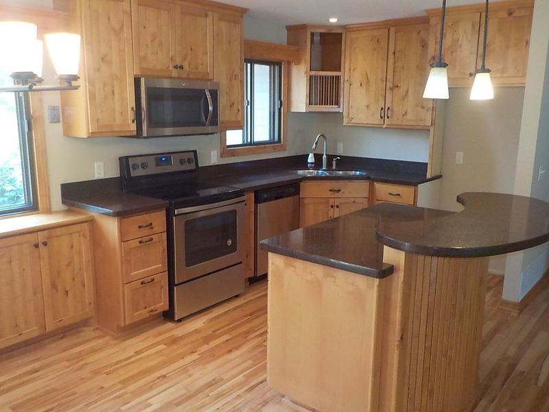 9586 Polaris Ln N, Maple Grove, MN 55369