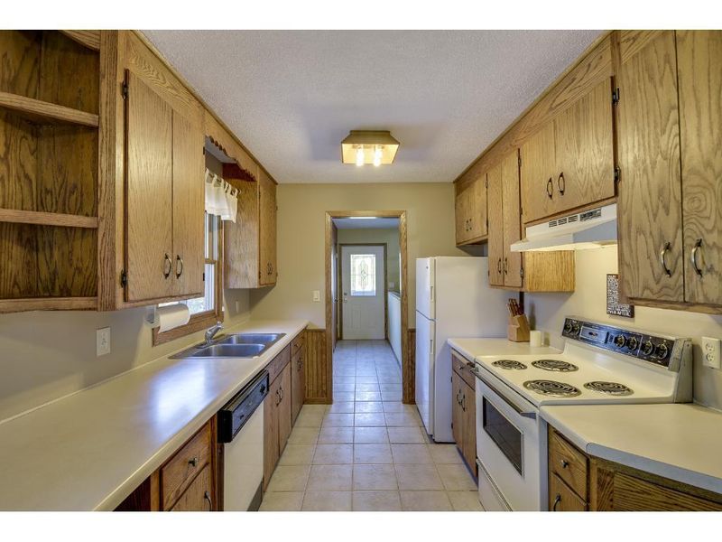 654 48th Ave NE, Columbia Heights, MN 55421