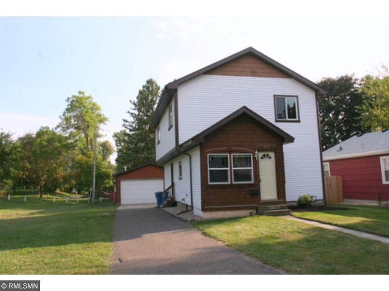 2144 Sherwood Ave, Saint Paul, MN 55119