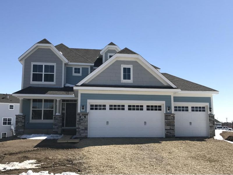 606 Parkview Ct, Anoka, MN 55303