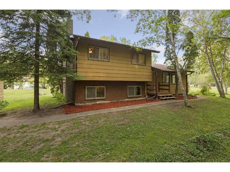 6085 165th St N, Hugo, MN 55038