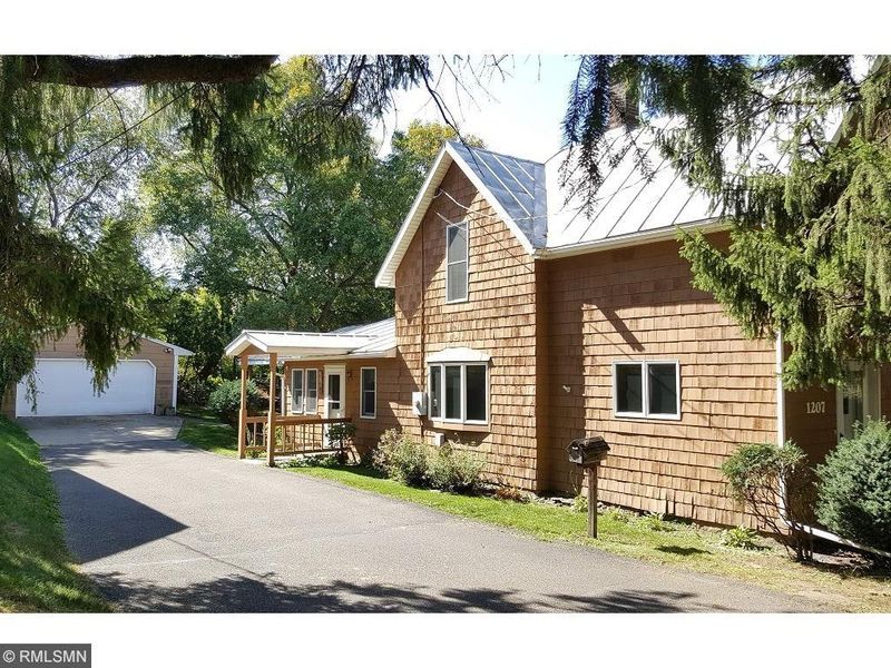 1207 Myrtle St W, Stillwater, MN 55082