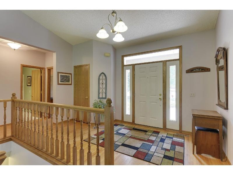 13503 Gossamer Ct, Apple Valley, MN 55124