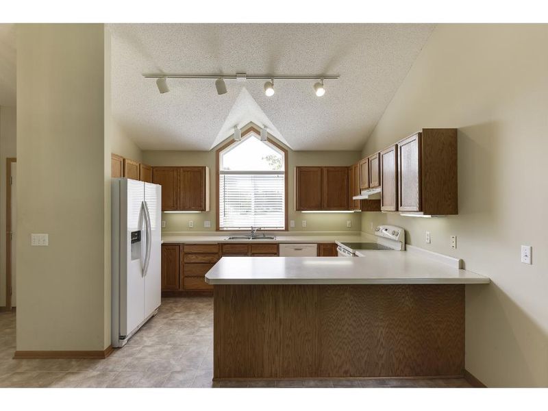 1432 Wood Duck Rd, Waconia, MN 55387
