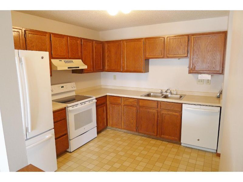 66 9th St E #2413, Saint Paul, MN 55101