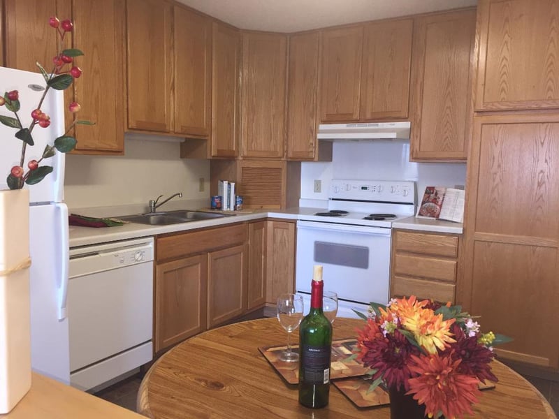 6711 Lake Shore Dr S #803, Richfield, MN 55423