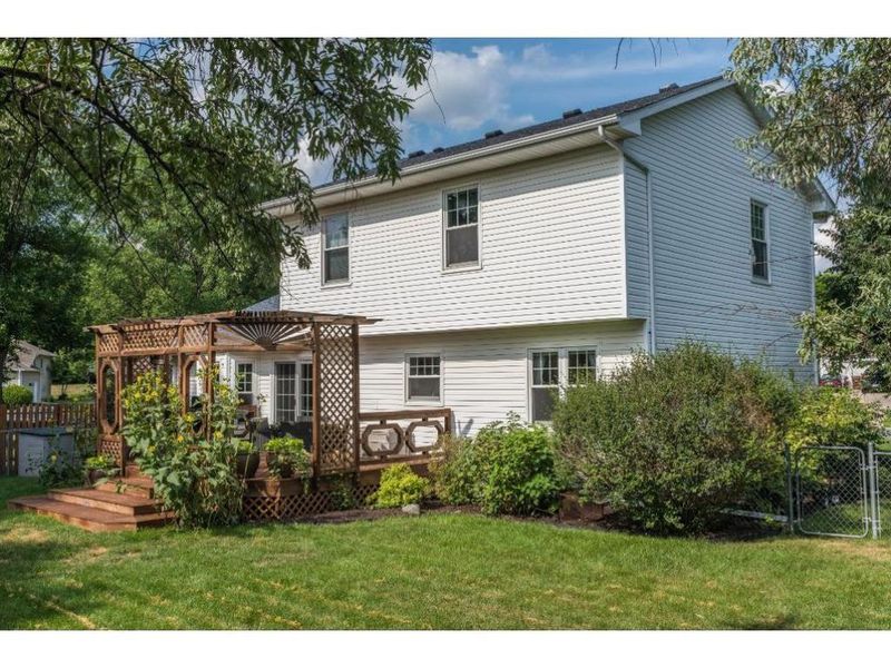1217 Northwood Dr, Delano, MN 55328