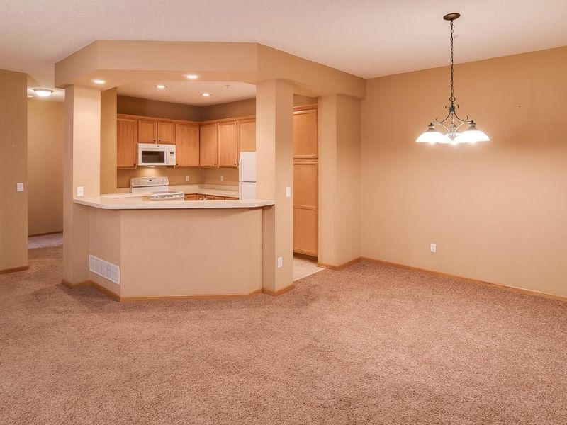 7634 Southridge Ct, Savage, MN 55378