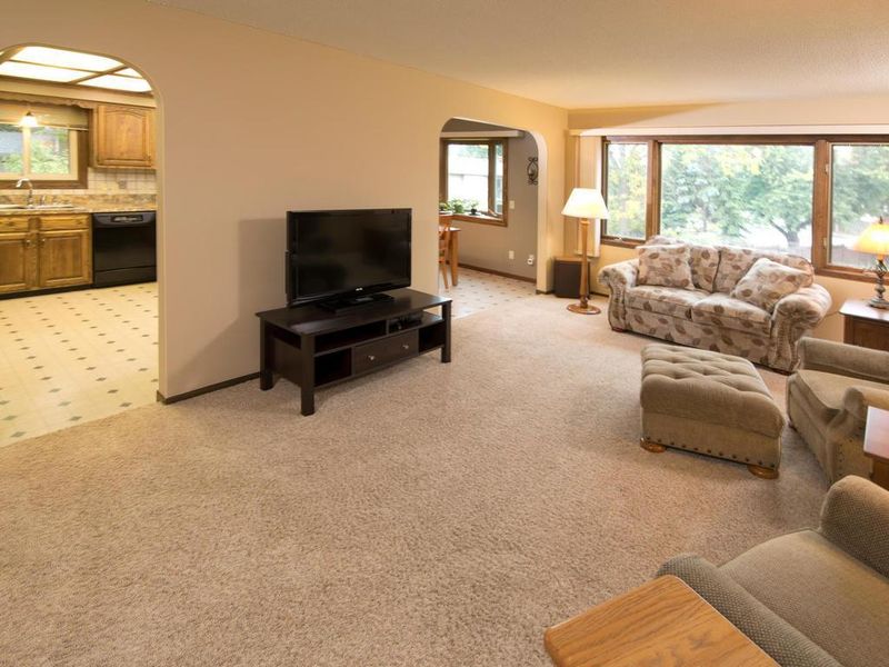 16311 Lake Ridge Dr N, Maple Grove, MN 55369