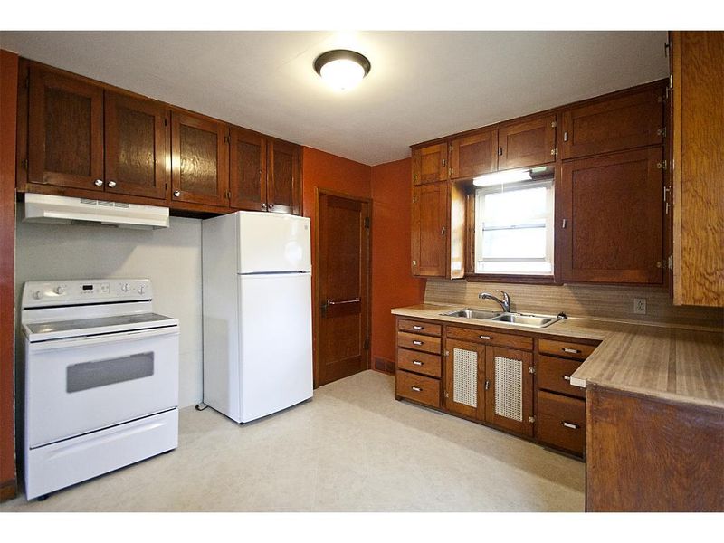123 3rd St SW, Buffalo Lake, MN 55314
