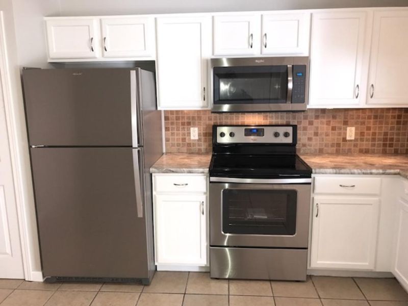 1734 Crestview St, Shakopee, MN 55379