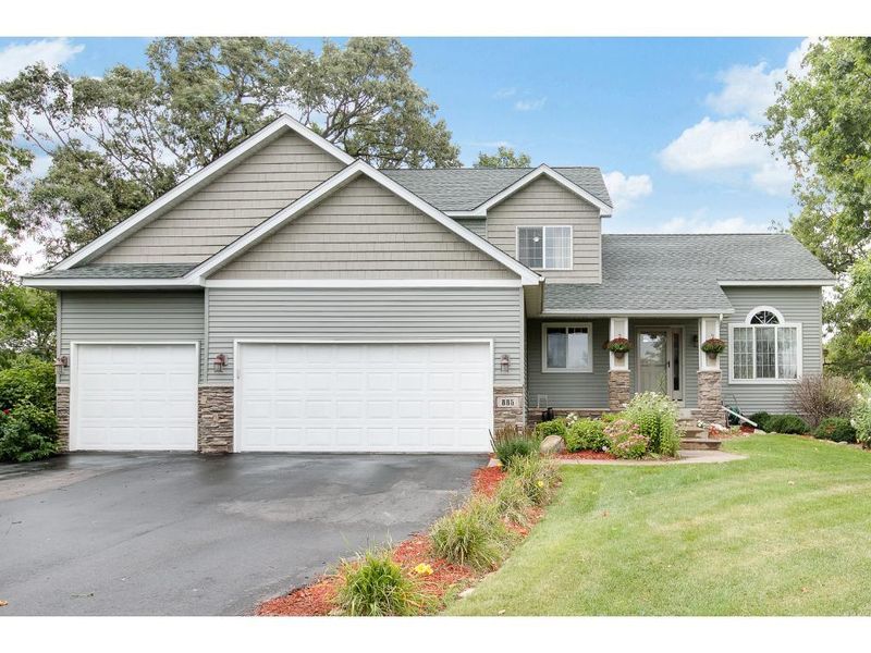 885 Briar Ct, Monticello, MN 55362