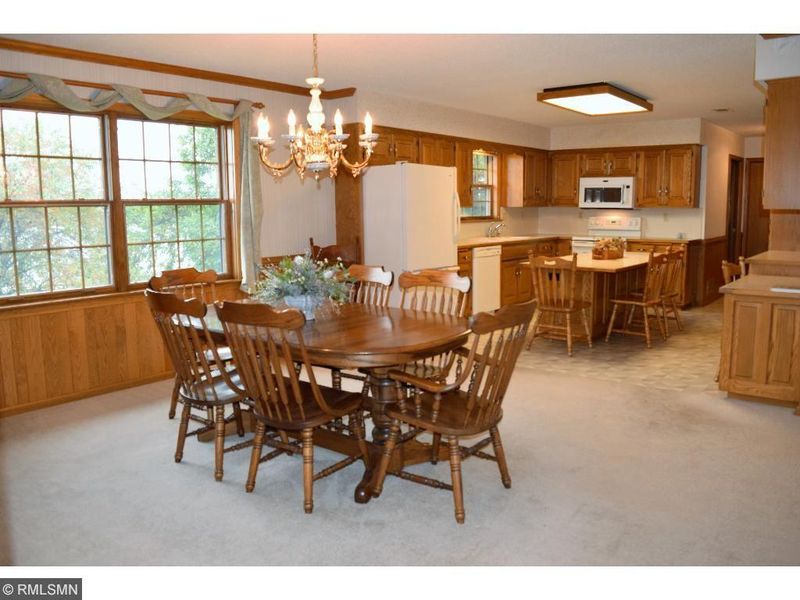 322 Villa Dr N, Cologne, MN 55322
