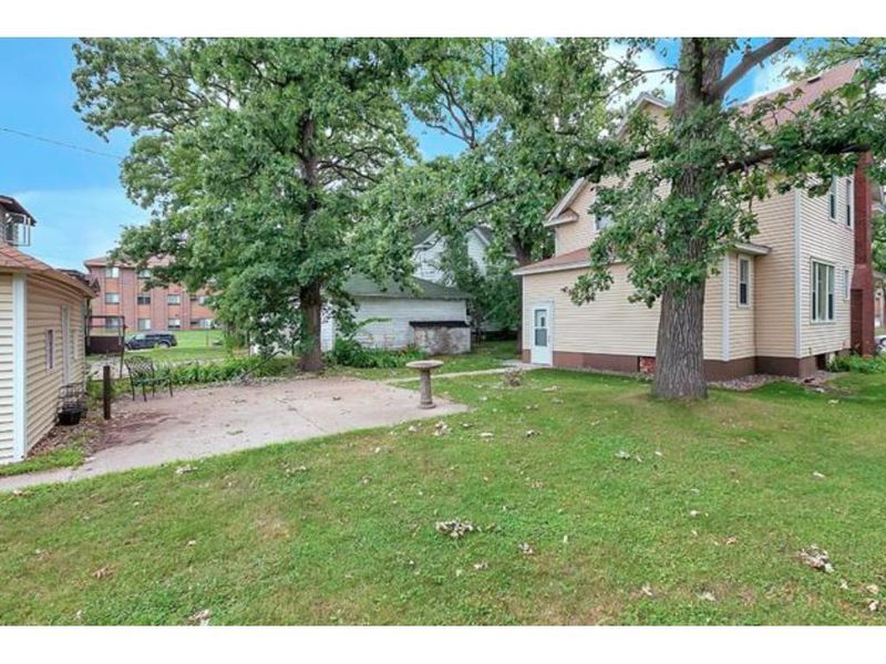 905 6th Ave S, Saint Cloud, MN 56301