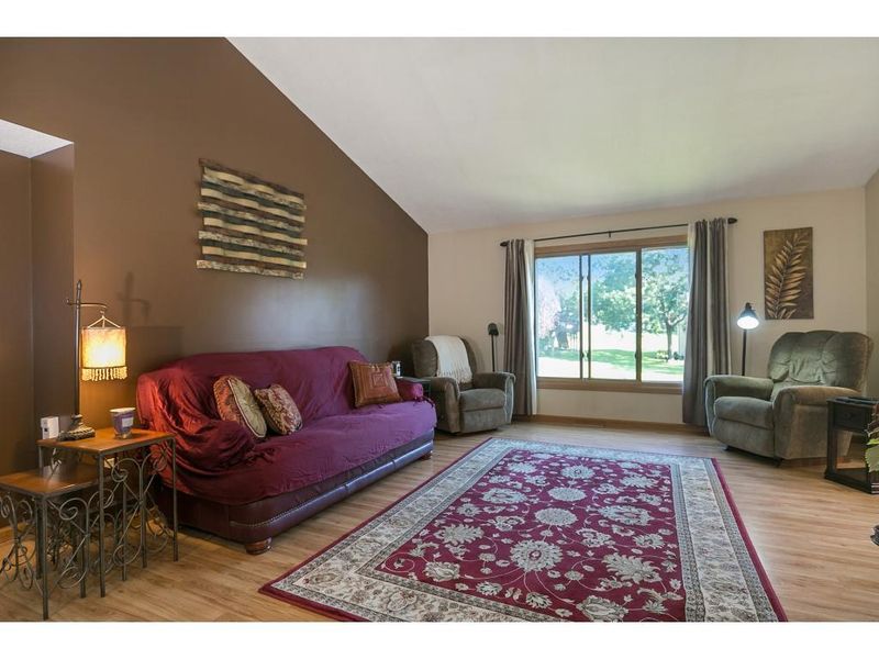 16251 Sheldon Ave, Eden Prairie, MN 55344