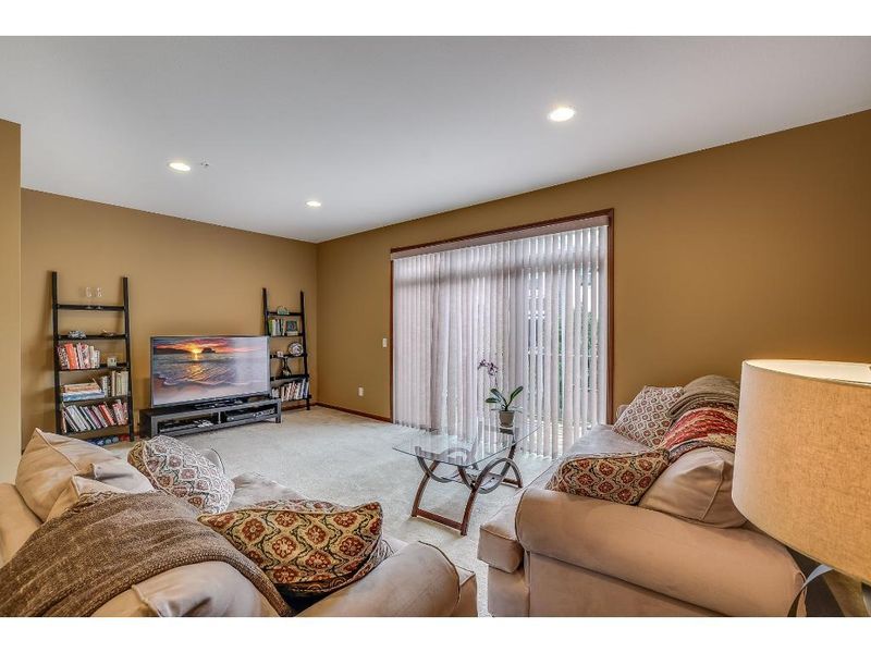 11834 Emery Village Dr N, Champlin, MN 55316