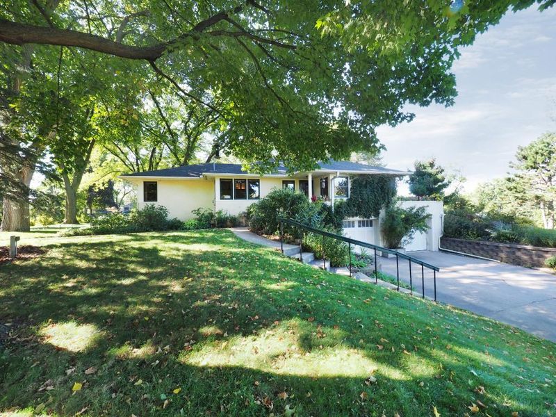 5218 Saint Croix Ave N, Golden Valley, MN 55422