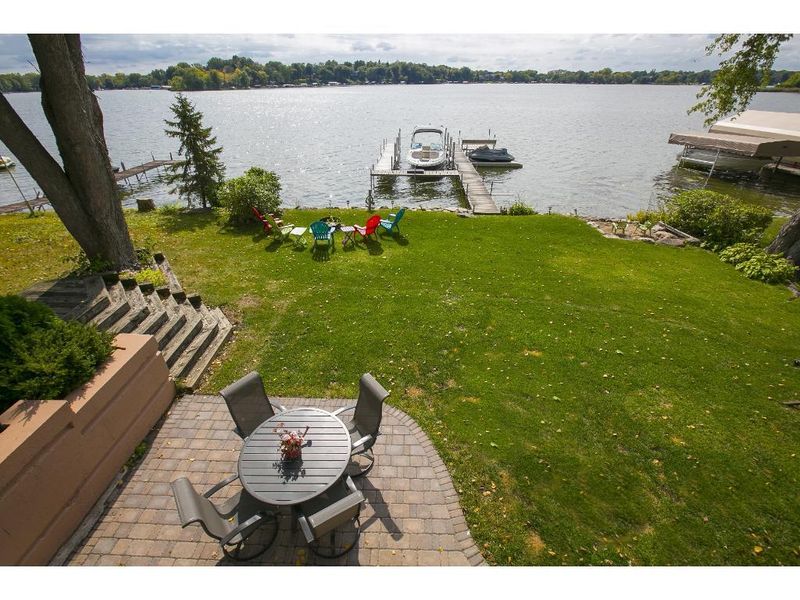 1809 Resthaven Ln, Mound, MN 55364