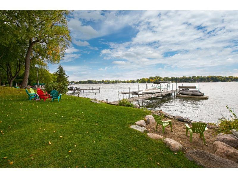 1809 Resthaven Ln, Mound, MN 55364
