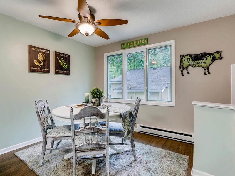 3935 Abbott Ave N, Robbinsdale, MN 55422