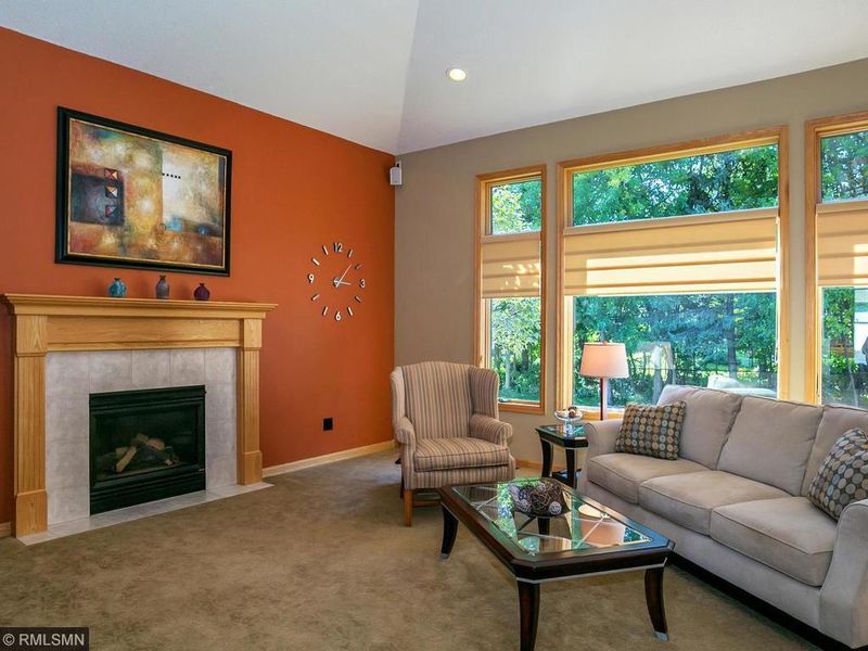 4961 Sycamore Dr, Eagan, MN 55123
