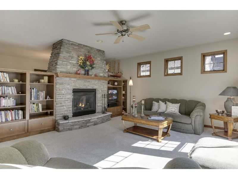 1667 Scheffer Ave, Saint Paul, MN 55116