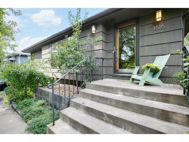 1616 Jersey Ave S, Saint Louis Park, MN 55426