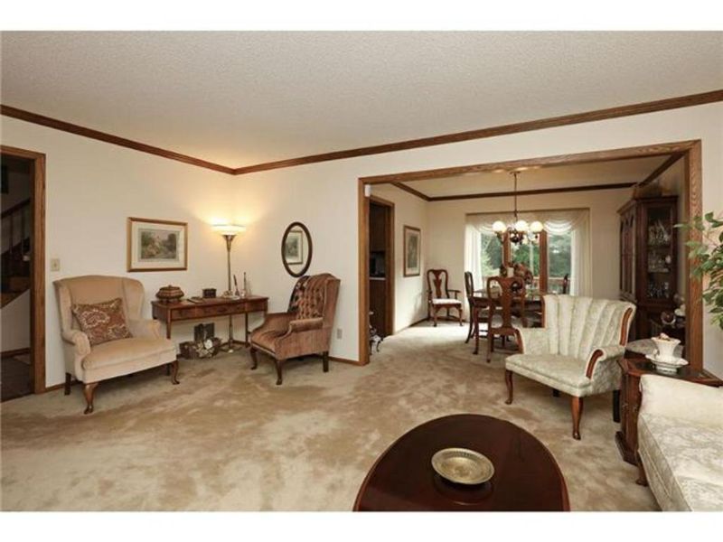 2809 Crater Ct, Burnsville, MN 55337