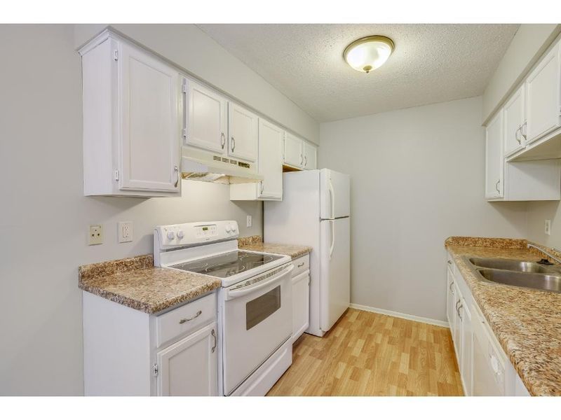 873 105th Ave NW, Coon Rapids, MN 55433