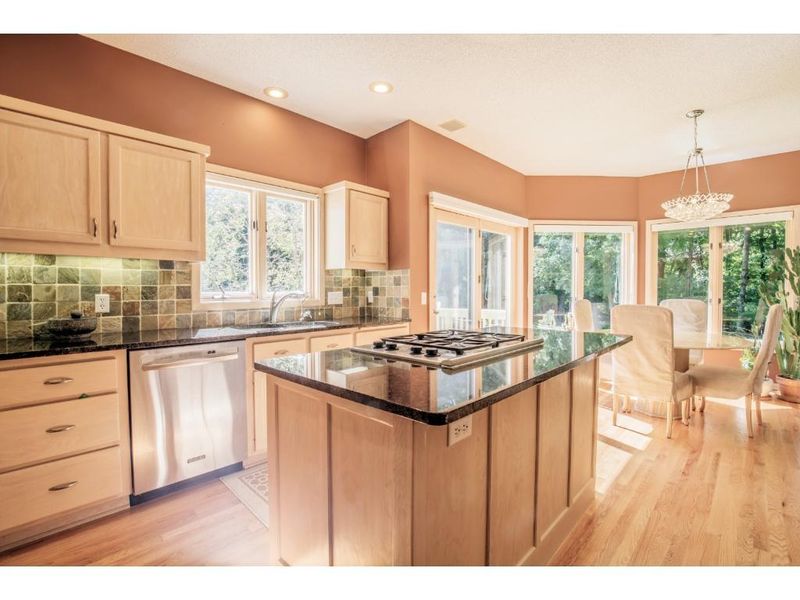 7979 Ranchview Ln N, Maple Grove, MN 55311