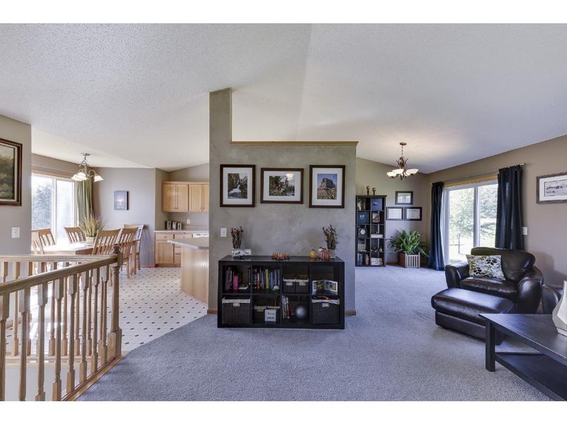 1215 Landings Ln, Watertown, MN 55388