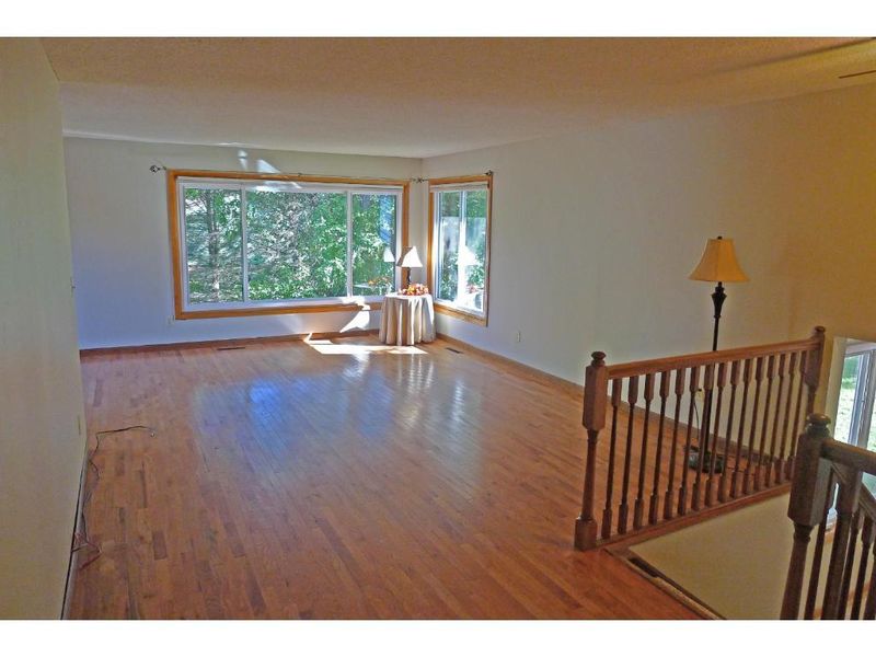 28580 Jocelyn Ave, Chisago City, MN 55013