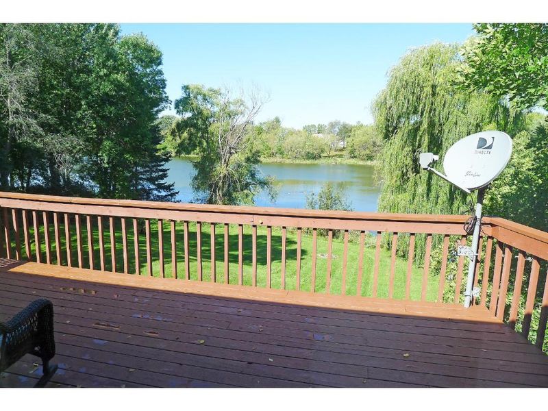 28580 Jocelyn Ave, Chisago City, MN 55013