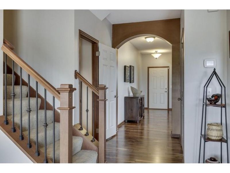 3580 Mulberry Dr, Woodbury, MN 55129
