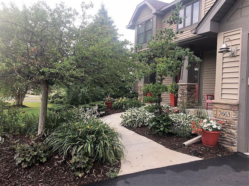 7663 Ridgeview Way, Chanhassen, MN 55317