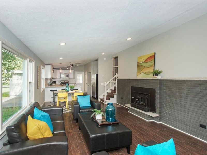 8001 Camden Ave N, Brooklyn Park, MN 55444