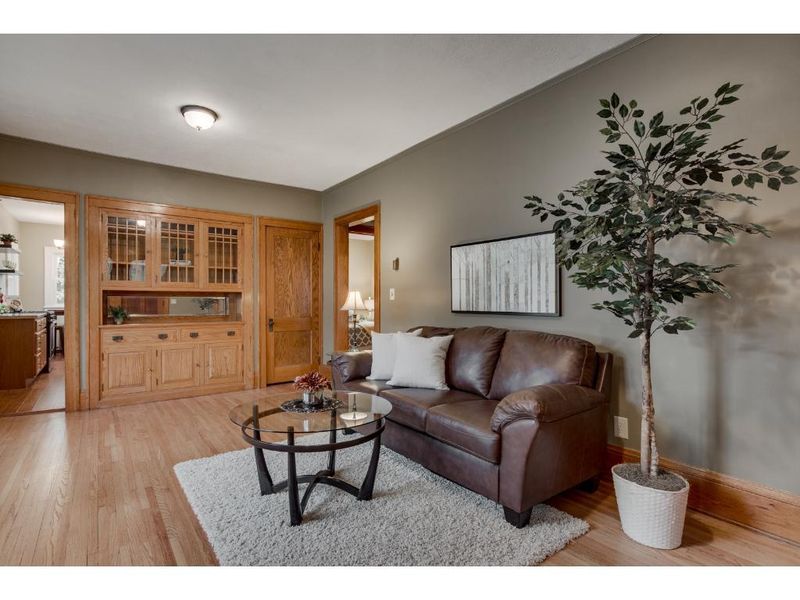 1428 Berkeley Ave, Saint Paul, MN 55105
