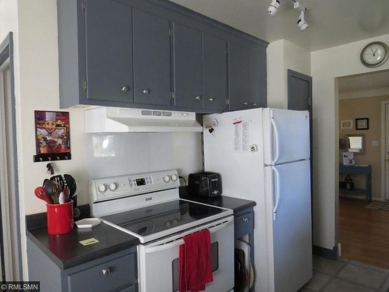 1598 Sherwood Ave, Saint Paul, MN 55106
