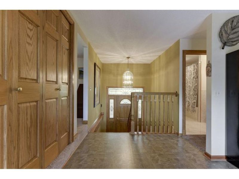 8420 Delaney Ct E, Inver Grove Heights, MN 55076
