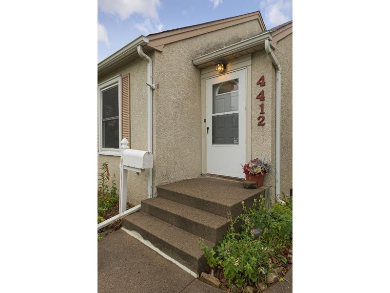 4412 Abbott Ave N, Robbinsdale, MN 55422