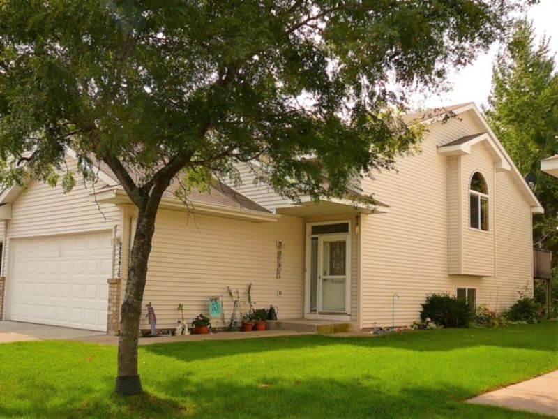 26276 3rd St W, Zimmerman, MN 55398