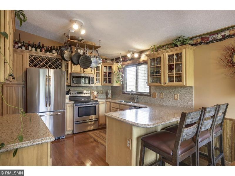 2548 Cochrane Dr, Woodbury, MN 55125