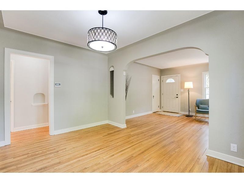 2654 Irving Ave N, Minneapolis, MN 55411