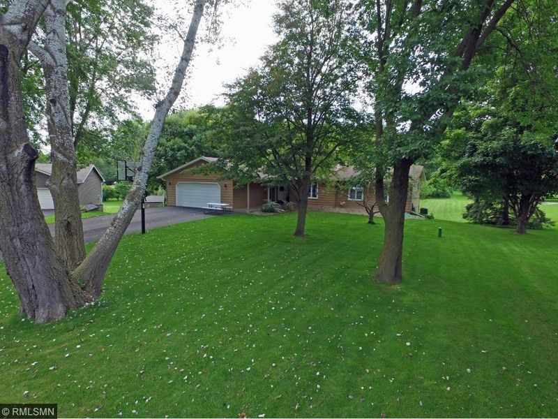 756 80th St, Victoria, MN 55386