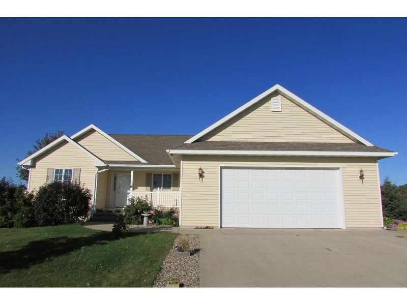 6843 Mayhew Lake Rd NE, Sauk Rapids, MN 56379