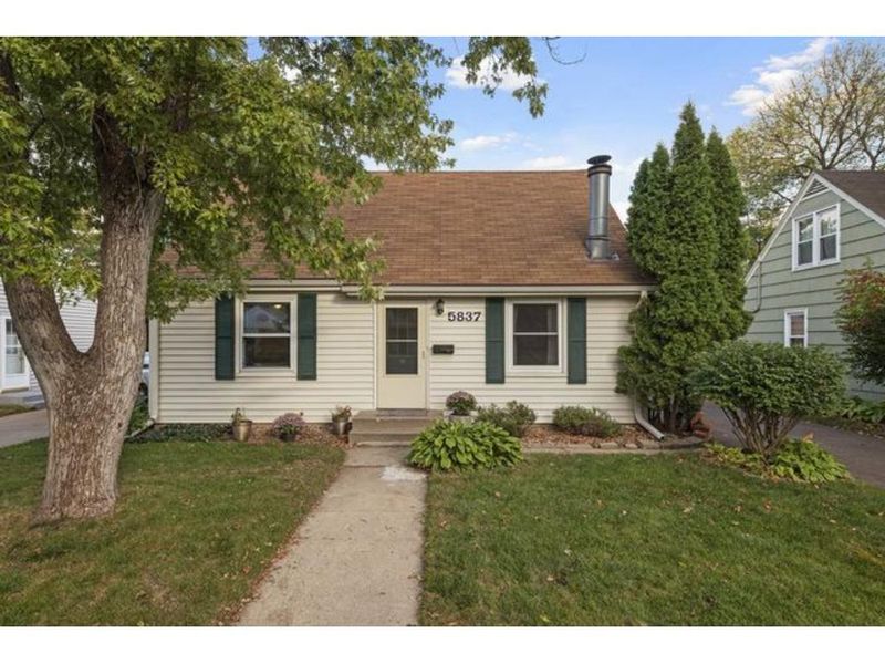 5837 Grand Ave S, Minneapolis, MN 55419