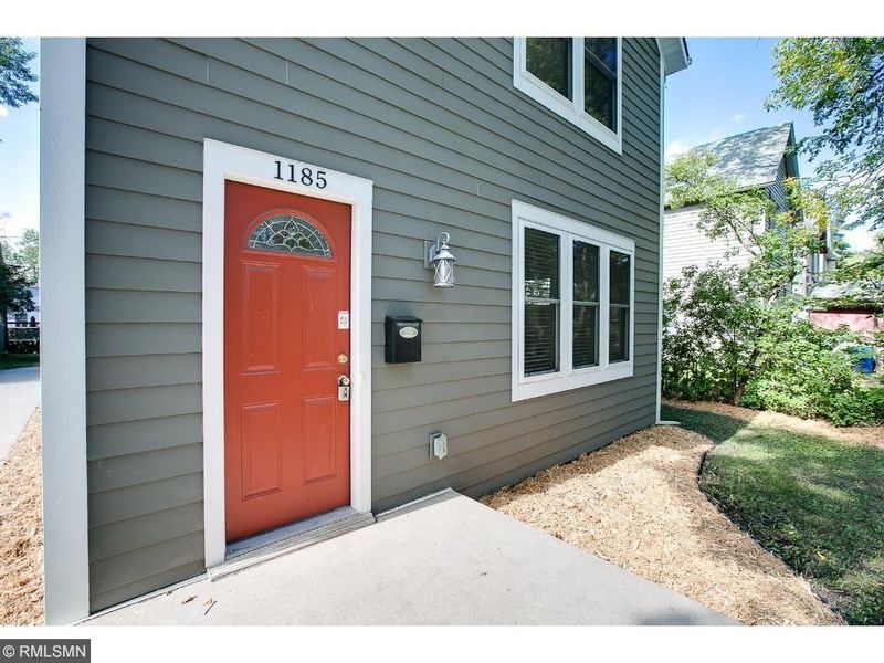 1185 Burr St, Saint Paul, MN 55130