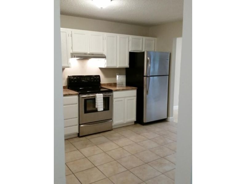 738 8th Ave S, Hopkins, MN 55343