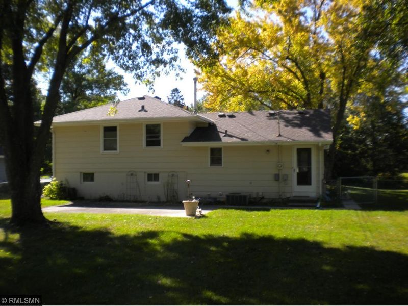 4616 Oxborough Ln, Bloomington, MN 55437
