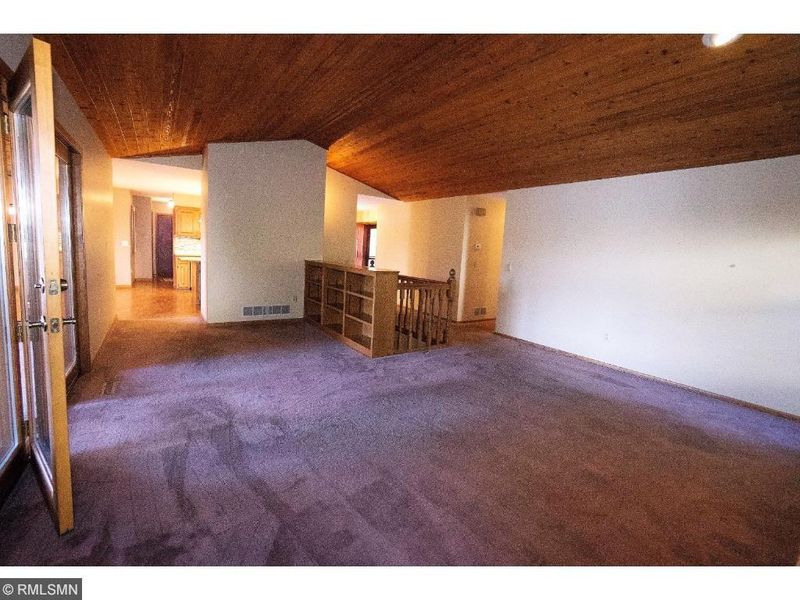26199 Galen Dr, Wyoming, MN 55092